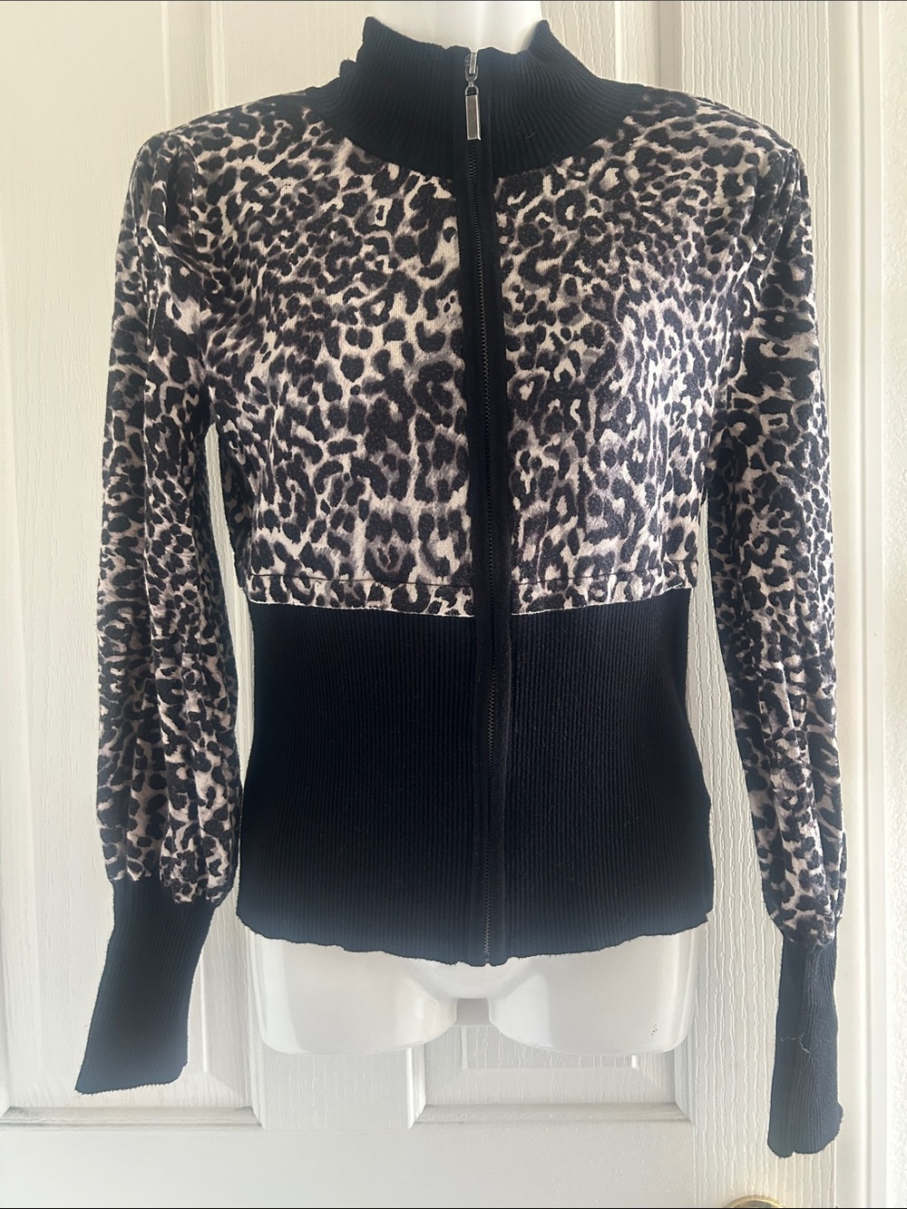 Colleen Lopez Black & Beige Leopard Zip-Up Bomber Jacket